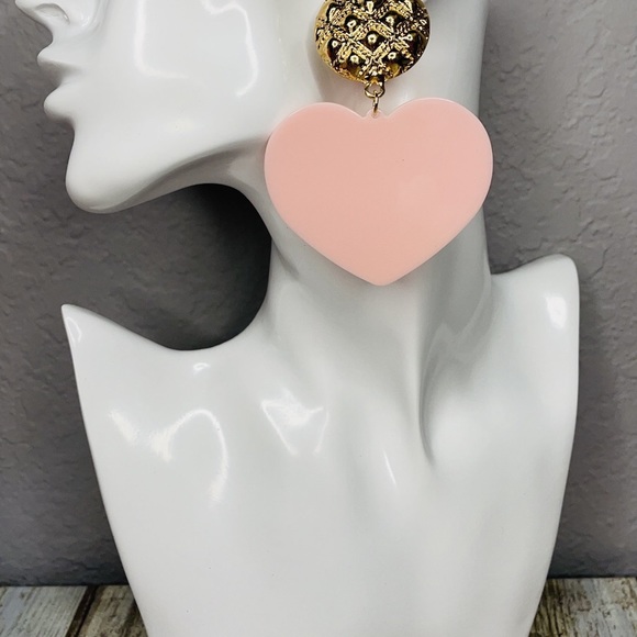 Corazon Earrings - Picture 1 of 3